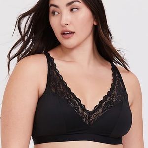 New black lace bra size 4 torrid